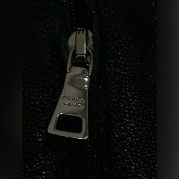 Sz 6 Prada Boot Great Condition retail around $1000 usd - Picture 5 of 8